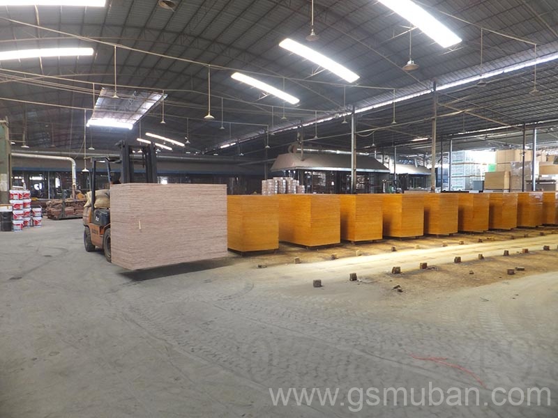 建筑模板一次成型與二次成型有什么區別？